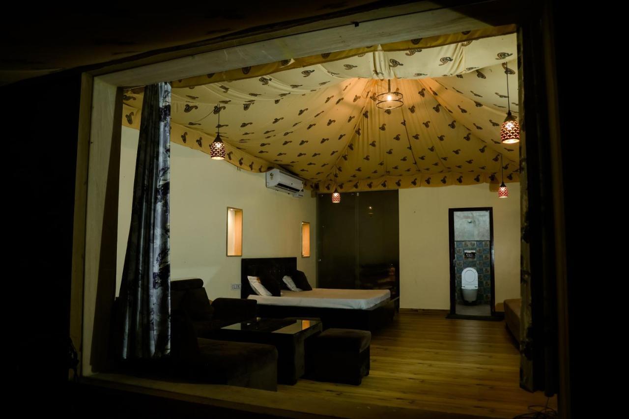 The Rustic Villa, A Stay With Luxuries Amenities And Exotic Nature Divisione di Divisione di Jaipur Esterno foto